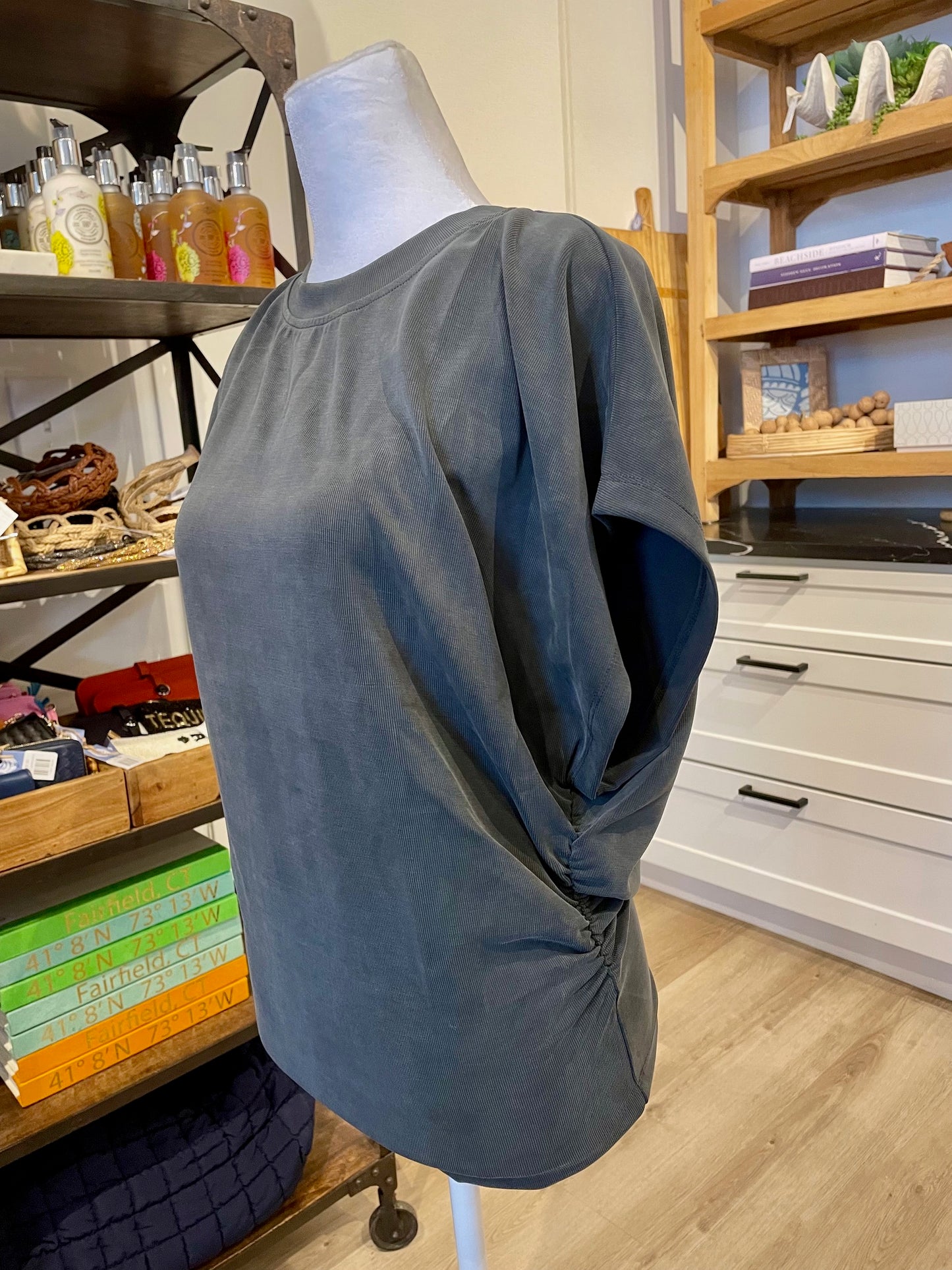 Side Ruching Short Sleeve Top