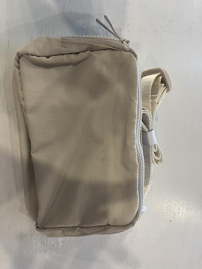 hiking hip bag in cream