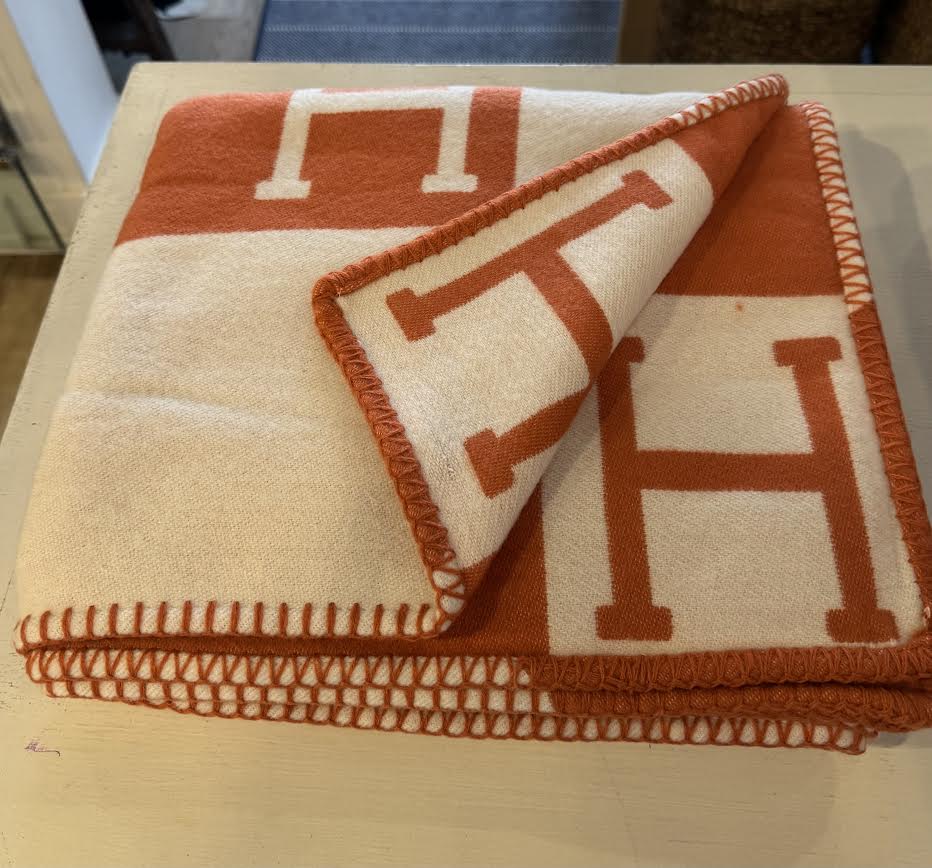 H-Mark Throw Blanket