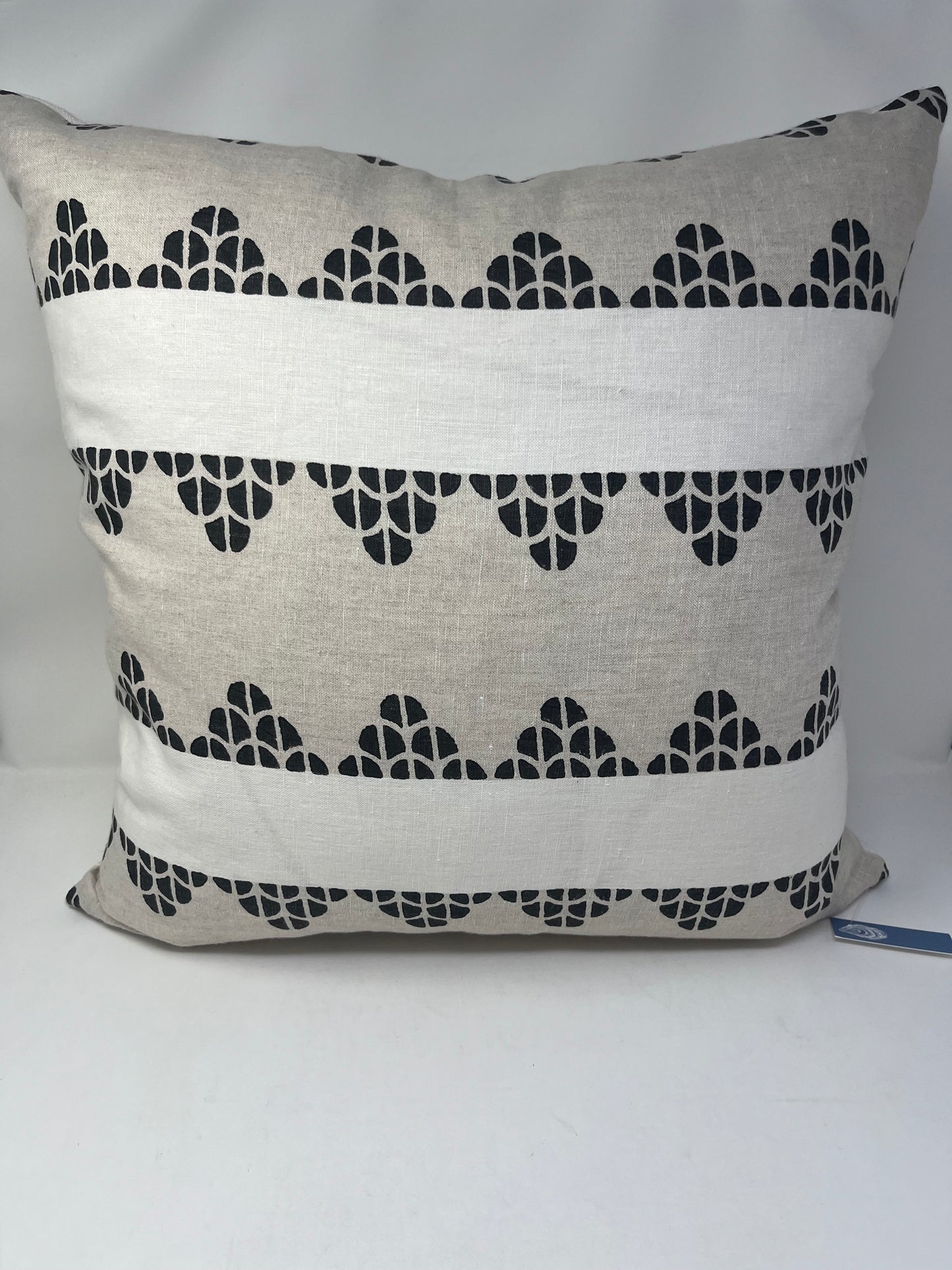 Black & White Linen Arch Pattern (Set of 2)