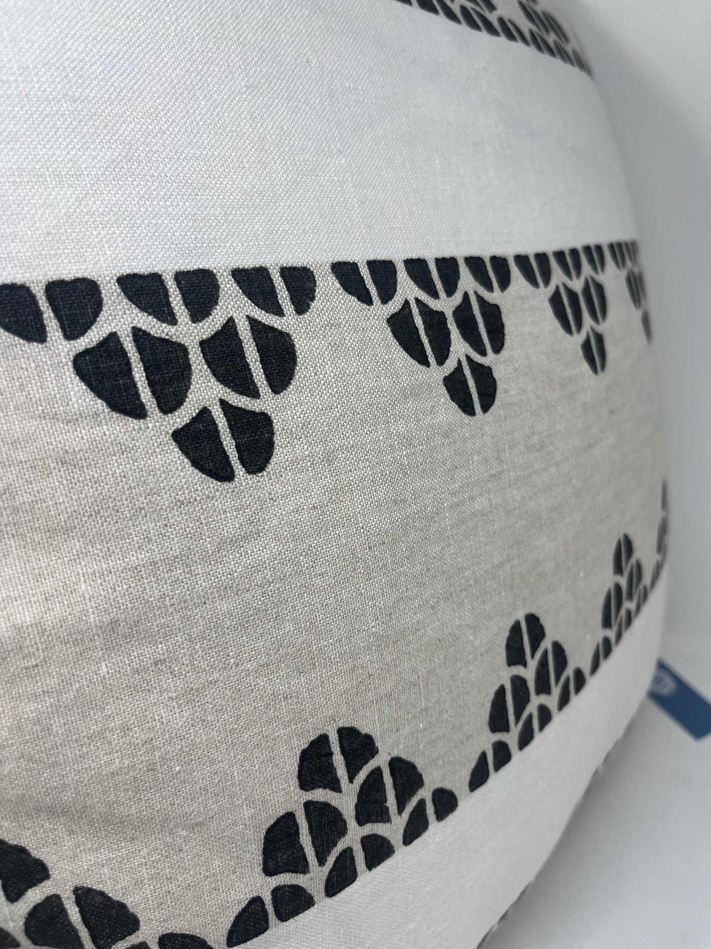 Black & White Linen Arch Pattern (Set of 2)