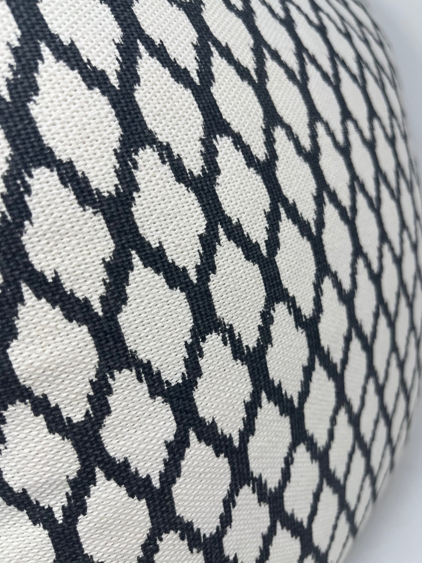 Black Diamond Lattice Pillow (Set of 2)