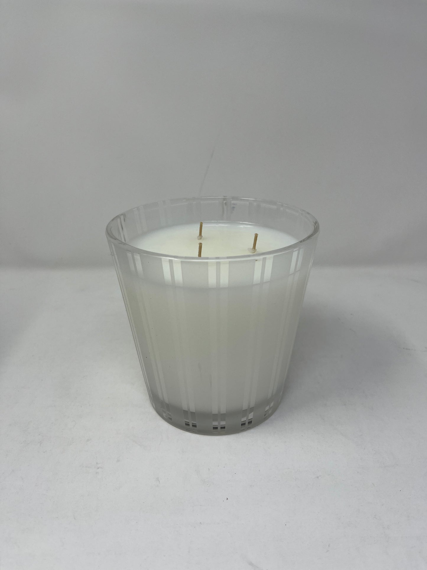 NEST Fragrances Linen 3-Wick Candle