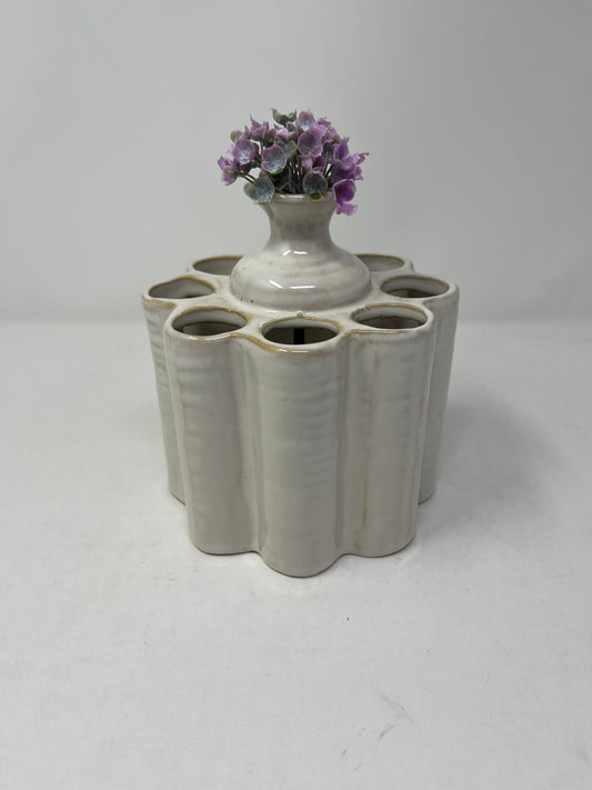 Daisy Wheel Flower Holder