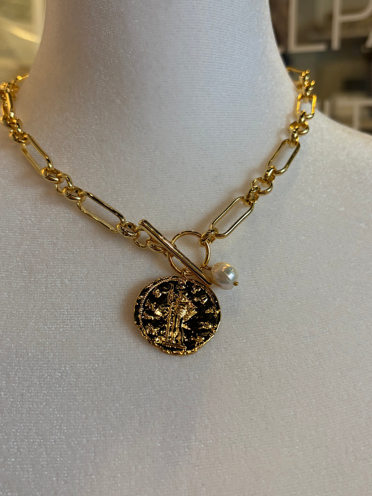 Coin and Pearl Gold Necklace