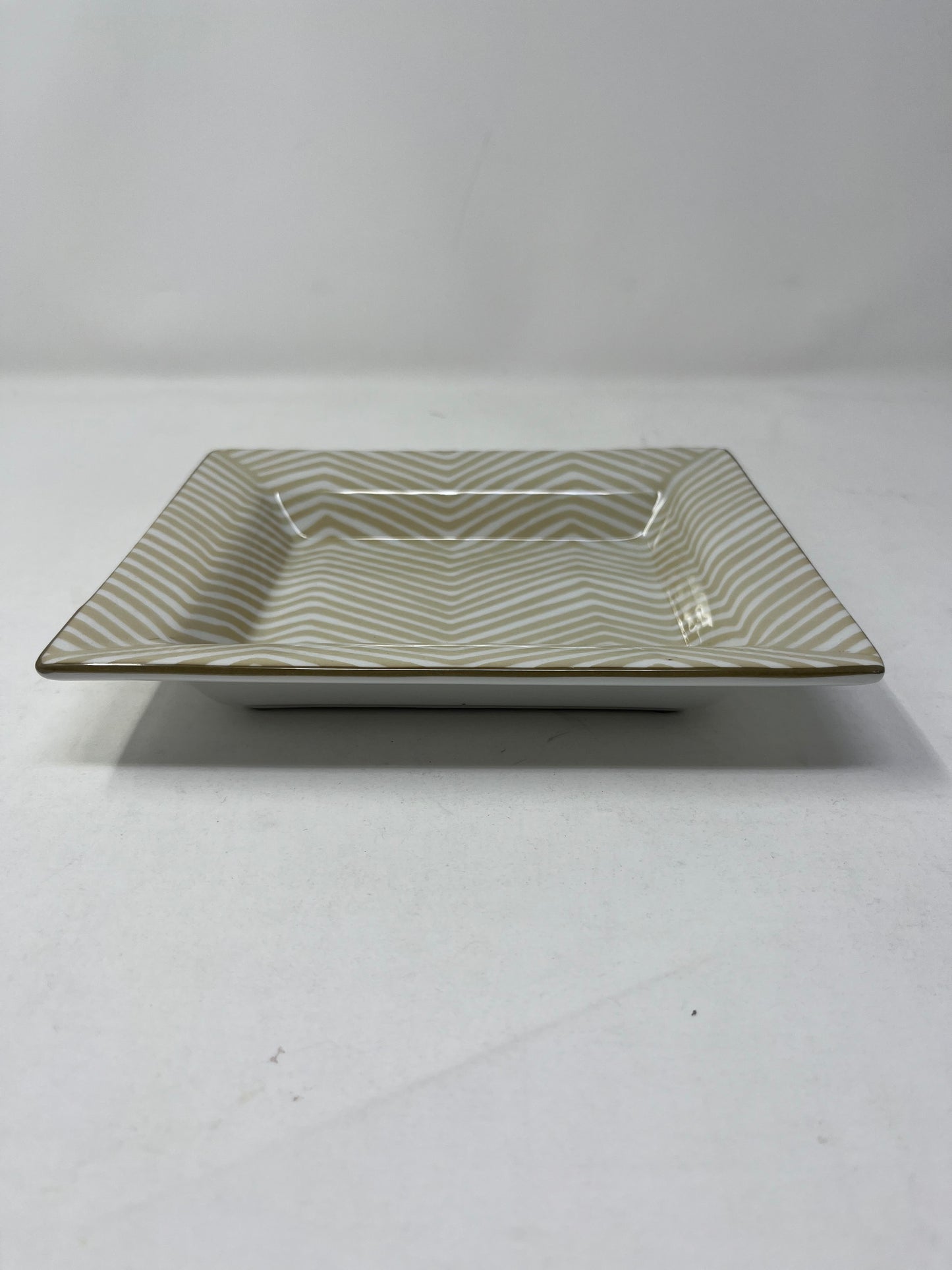 Tan Zig Zag Plate