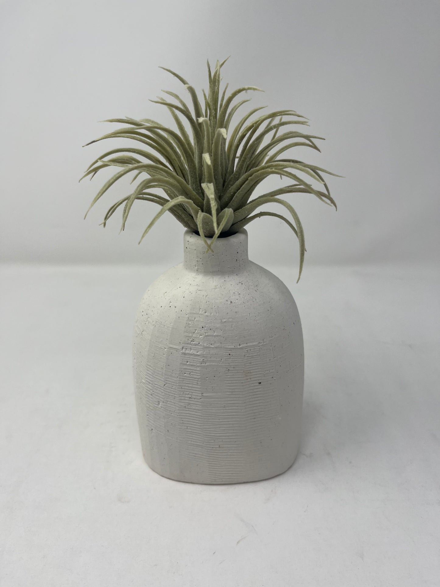White Sands Spout Vase (Large)