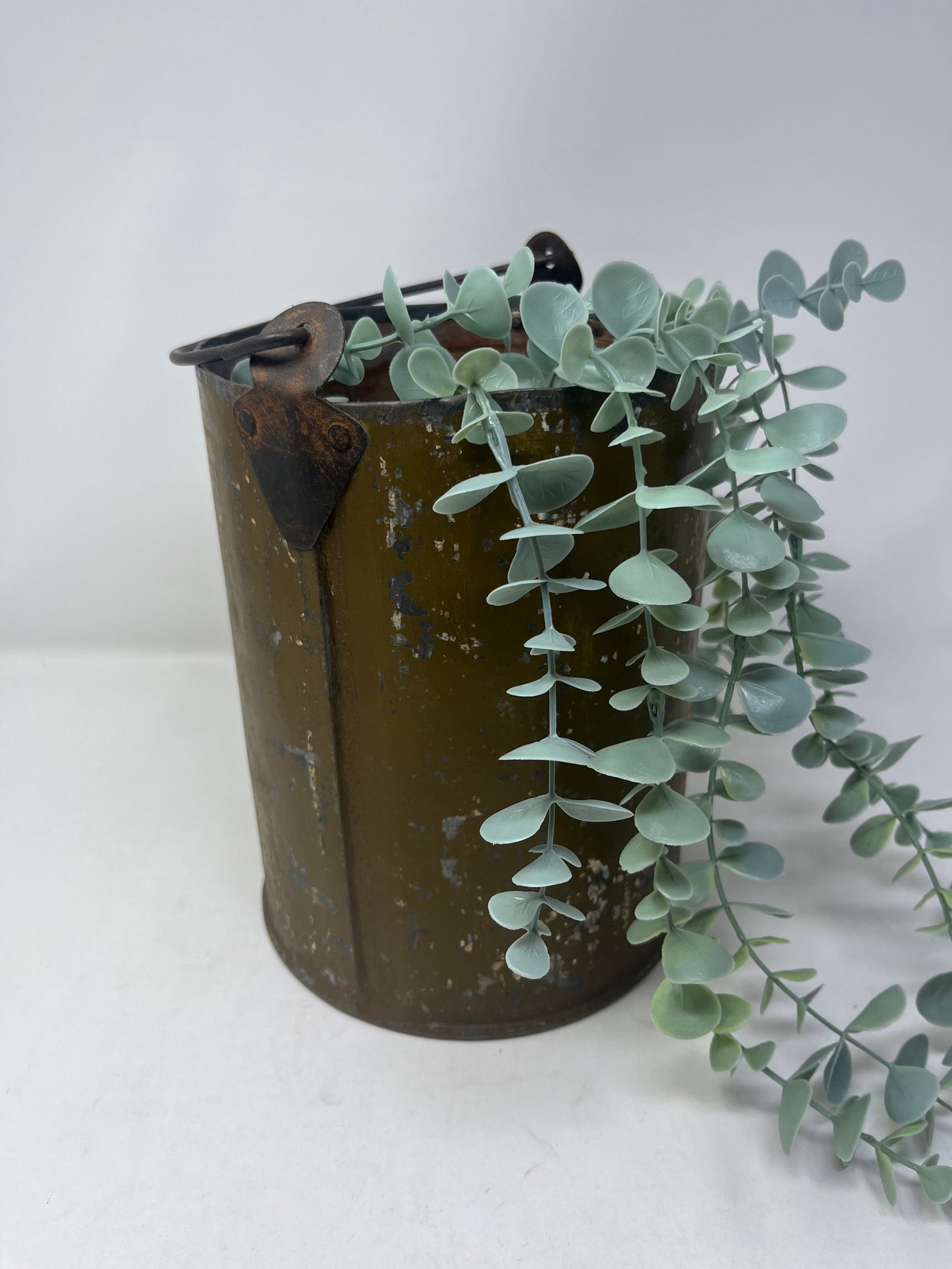 Country Floral Tin