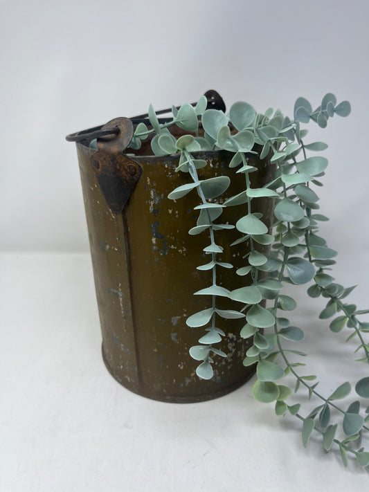 Country Floral Tin