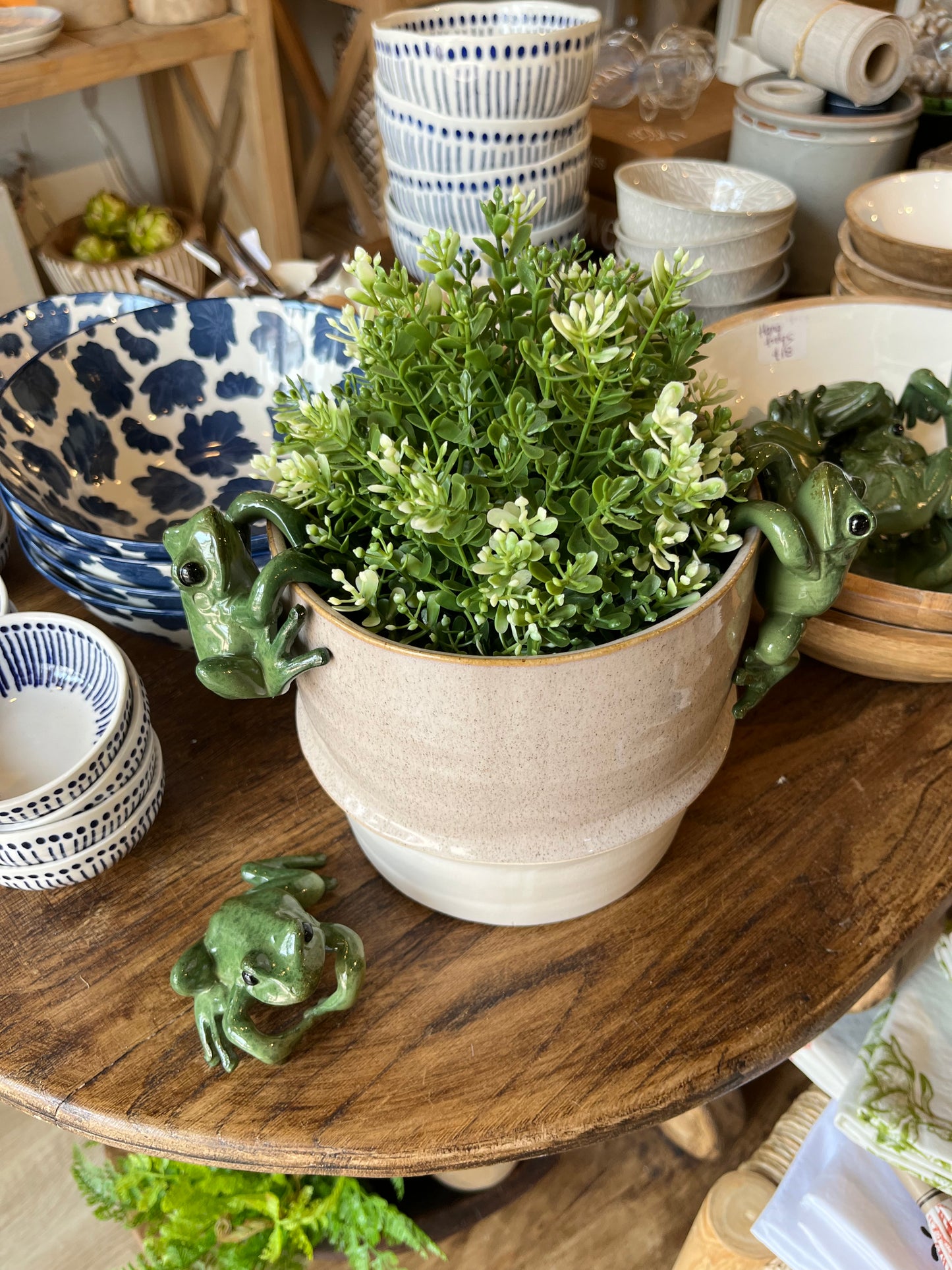 Flower Pot Frog Hangers