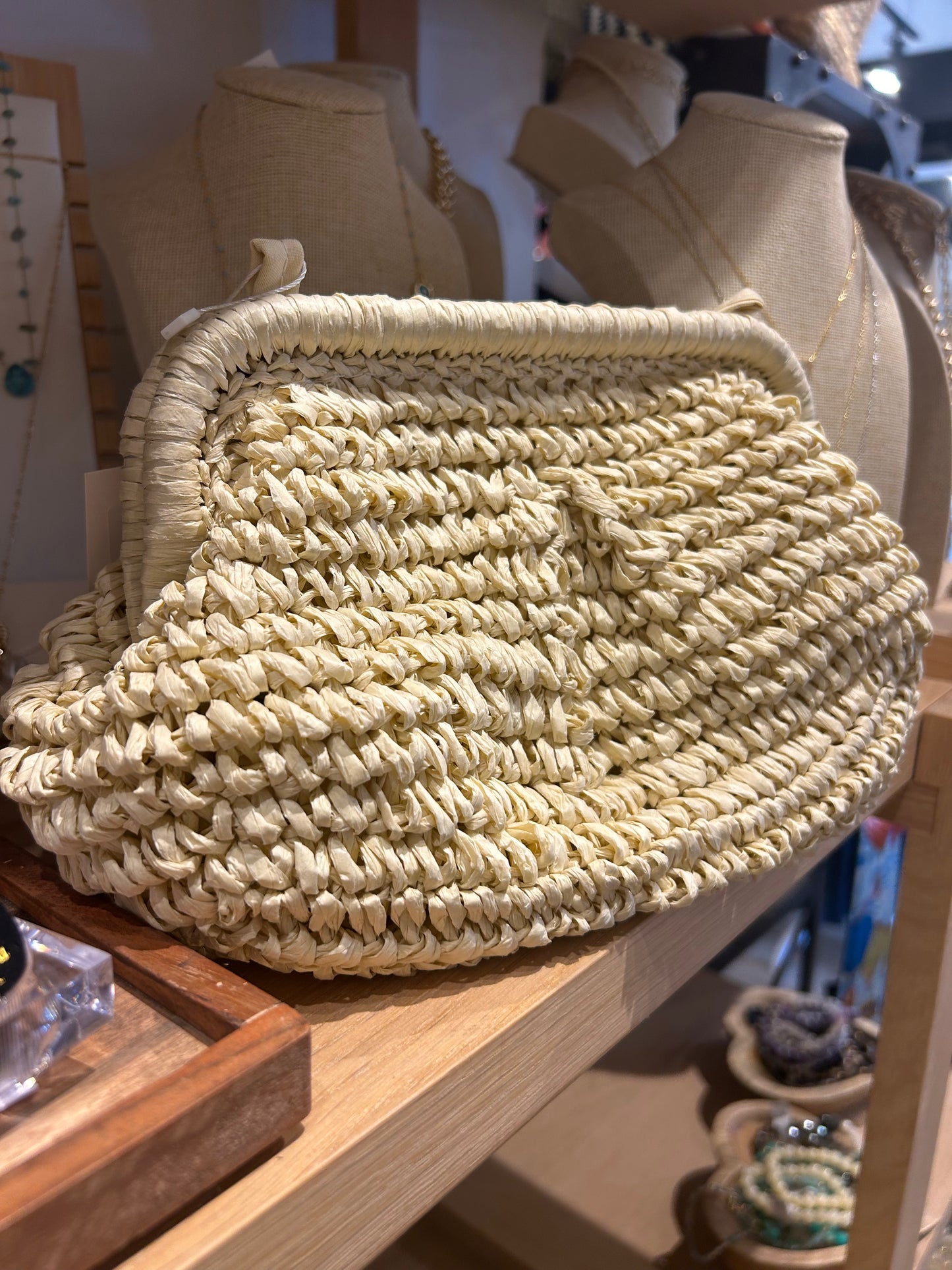 Natural Straw Clutch