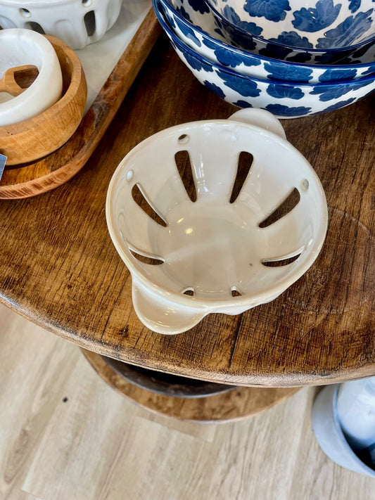 Berry Strainer Bowl