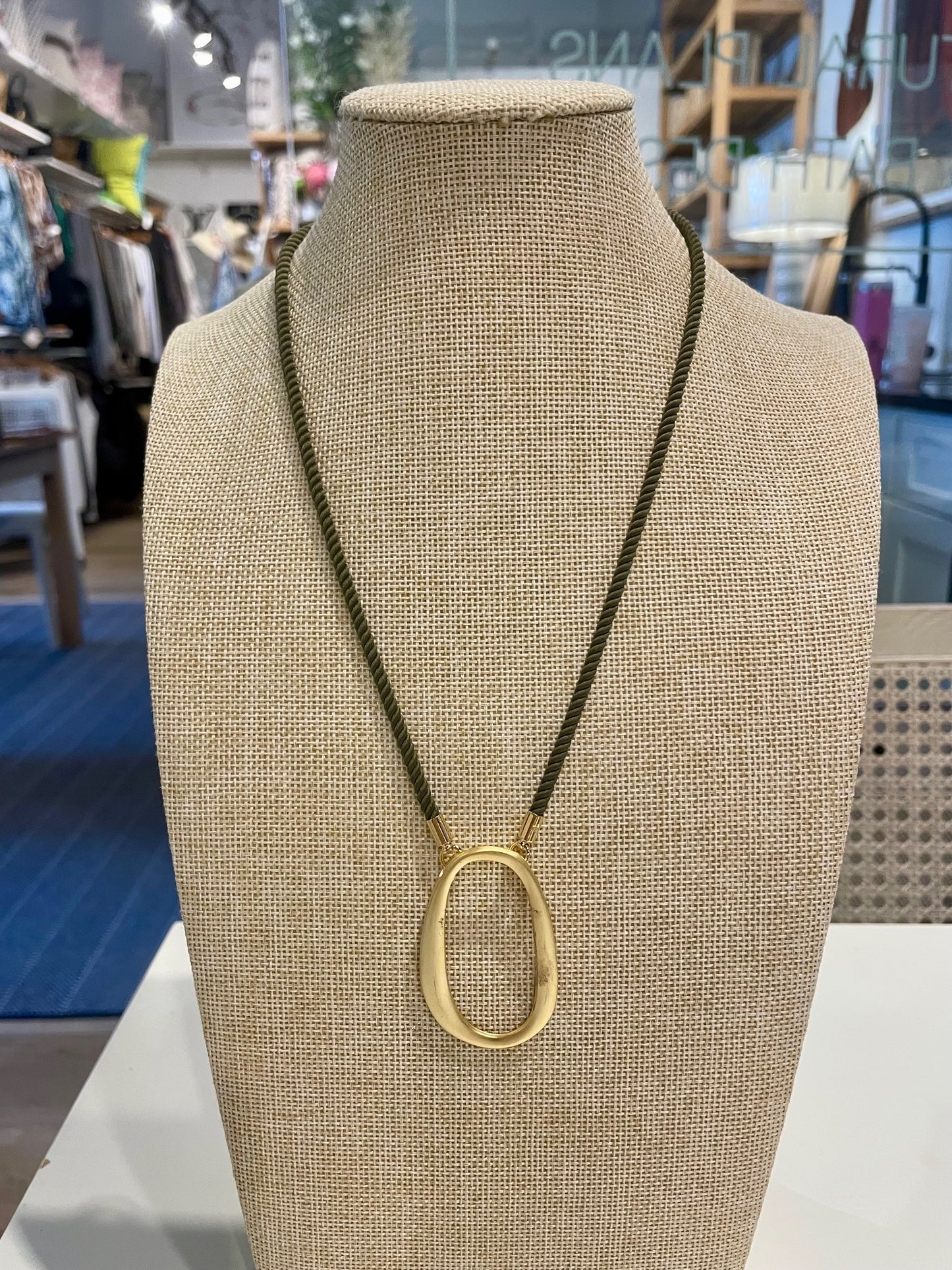Minimalist Oval Pendant Necklace