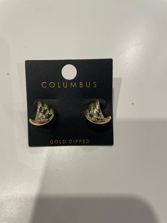 Three Curve Gold Earrings